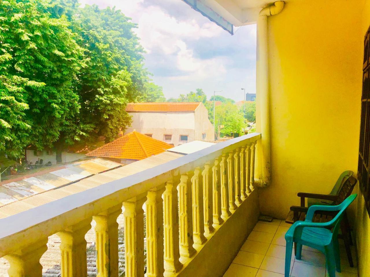 Dharmawati Homestay Syariah At Terminal Purabaya Waru Ngoại thất bức ảnh