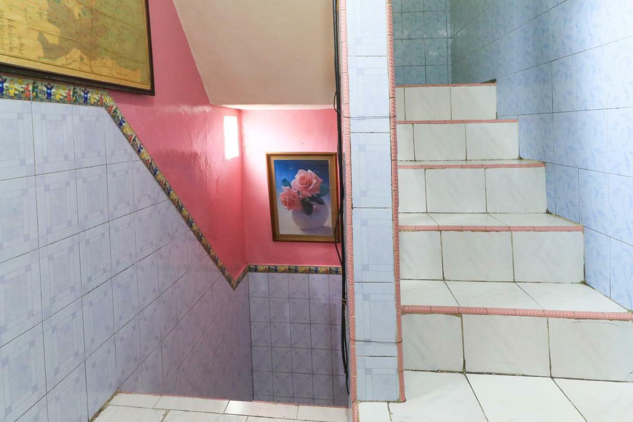 Dharmawati Homestay Syariah At Terminal Purabaya Waru Ngoại thất bức ảnh